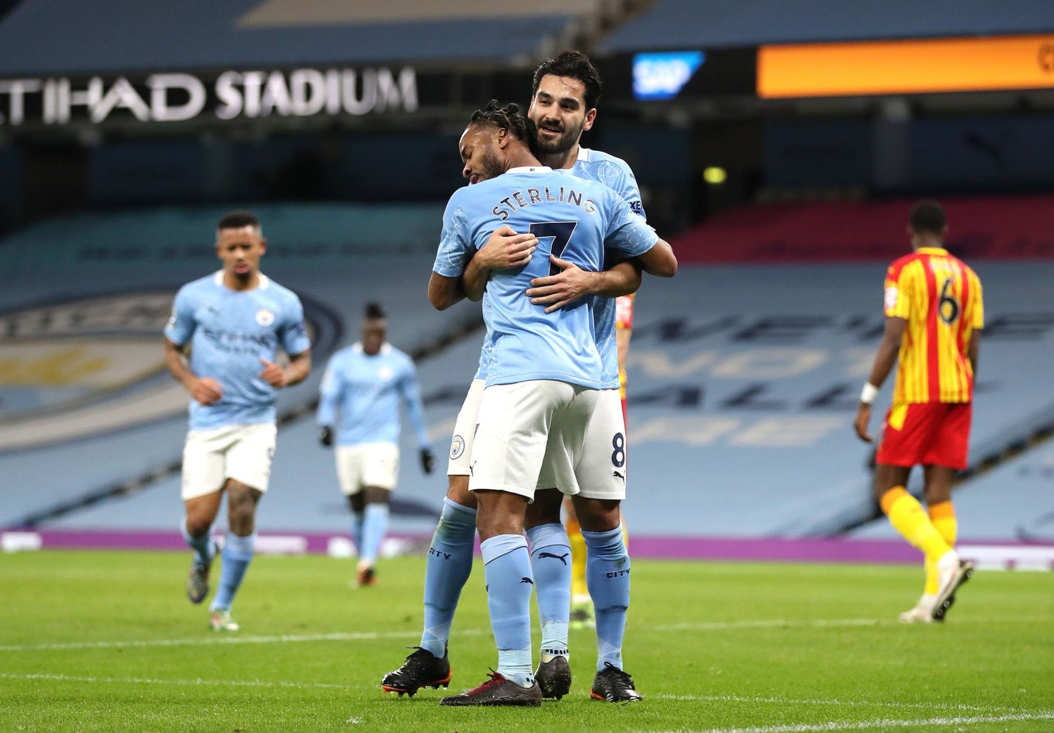 孔帕尼的用 孔帕尼的用